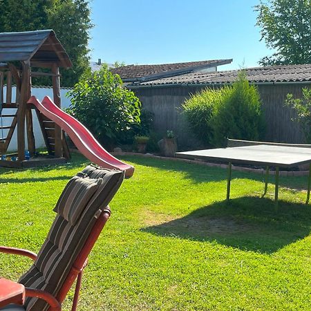 Cseresznyés Ház Lipót Esterno foto